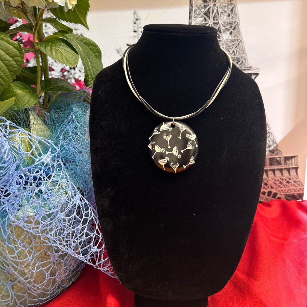 leash necklace with pendant
